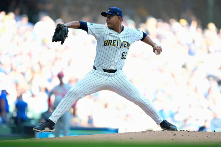 Brewers pitcher José Quintana undergoing MRI after calf injury